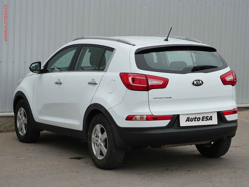 Kia Sportage (2013) 1.6 GDi, ČR - fotka 6 z 21