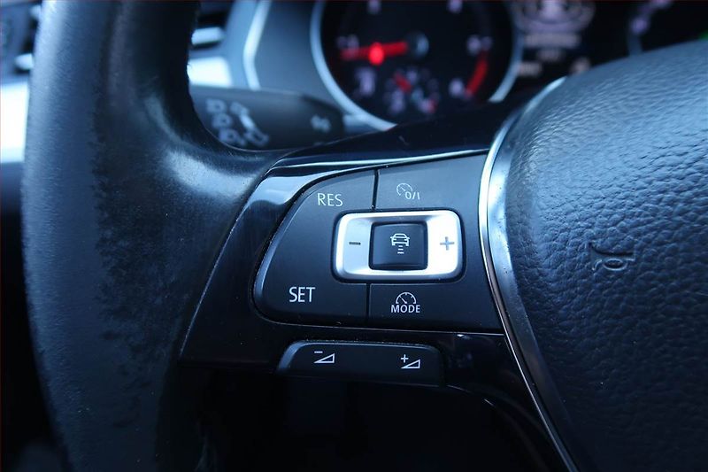 Volkswagen Passat (2015) 2.0 TDI, Automat, Kůže, Navi - fotka 17 z 26
