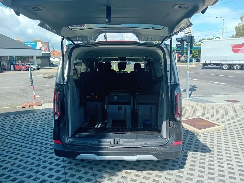 Ford Tourneo Custom (2026) 2,5 PHEV 171kW/232k  Active L2 - fotka 5 z 13