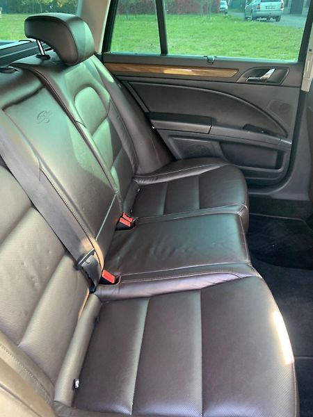 Škoda Superb (2012) Laurin&Klement 3.6 FSI V6 - fotka 9 z 15