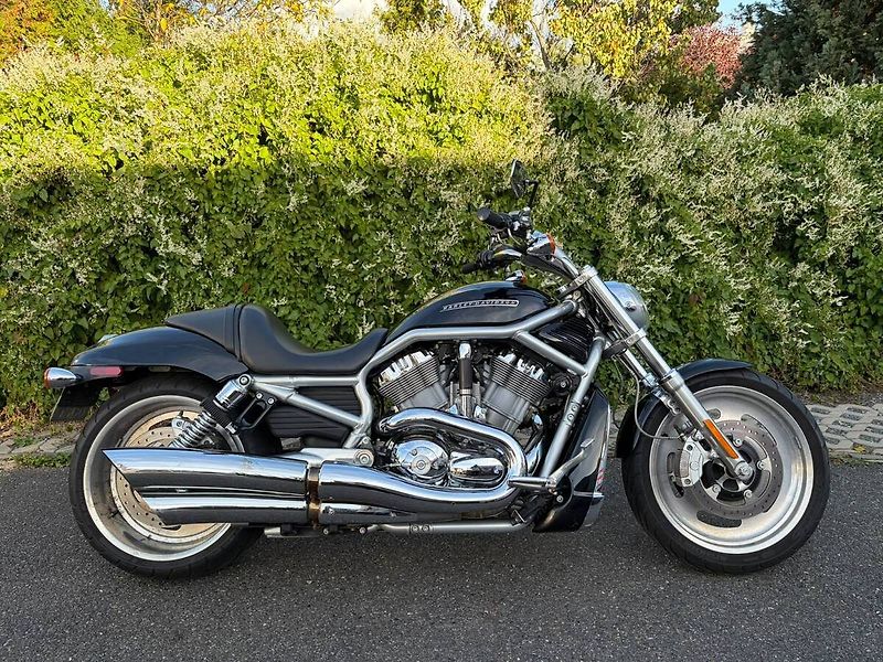 Harley-Davidson VRSCAW V-Rod (2007) - fotka 2 z 14