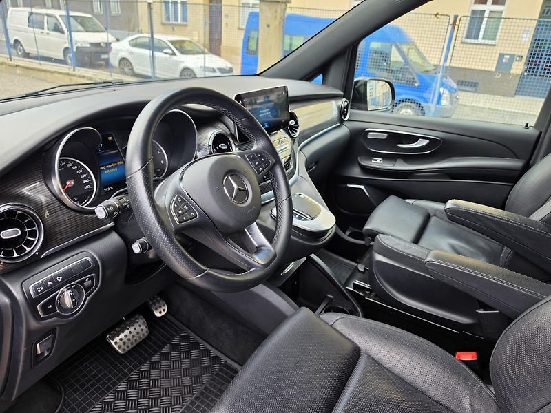 Mercedes-Benz Třídy V (2022) 300d 7míst 4Matic Avantgarde - fotka 4 z 13