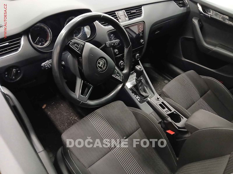 Škoda Octavia (2018) 1.6TDi, 2.maj,ČR, DSG, LED - fotka 3 z 3