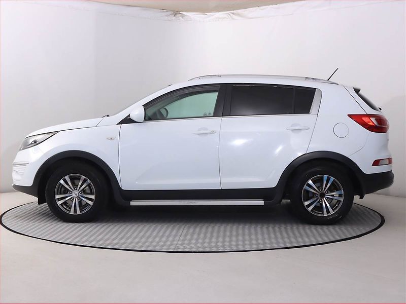 Kia Sportage (2010) 1.6 GDI, Serv.kniha, Tempomat - fotka 3 z 16