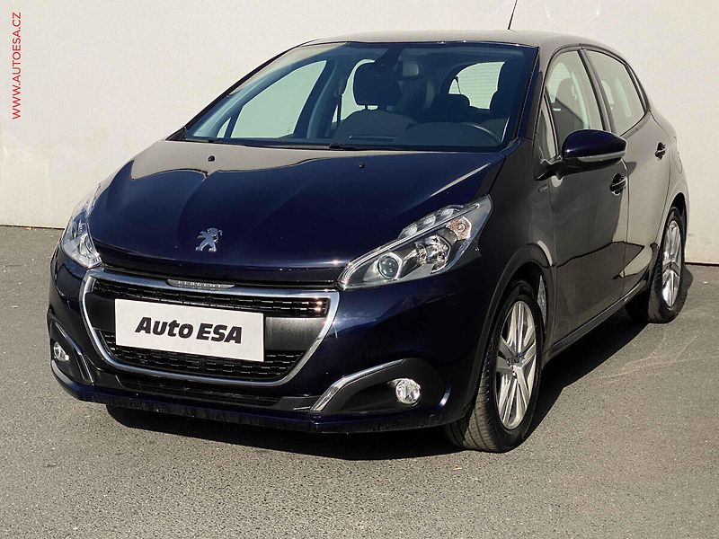 Peugeot 208 (2018) 1.2 PT, Signature - fotka 3 z 16
