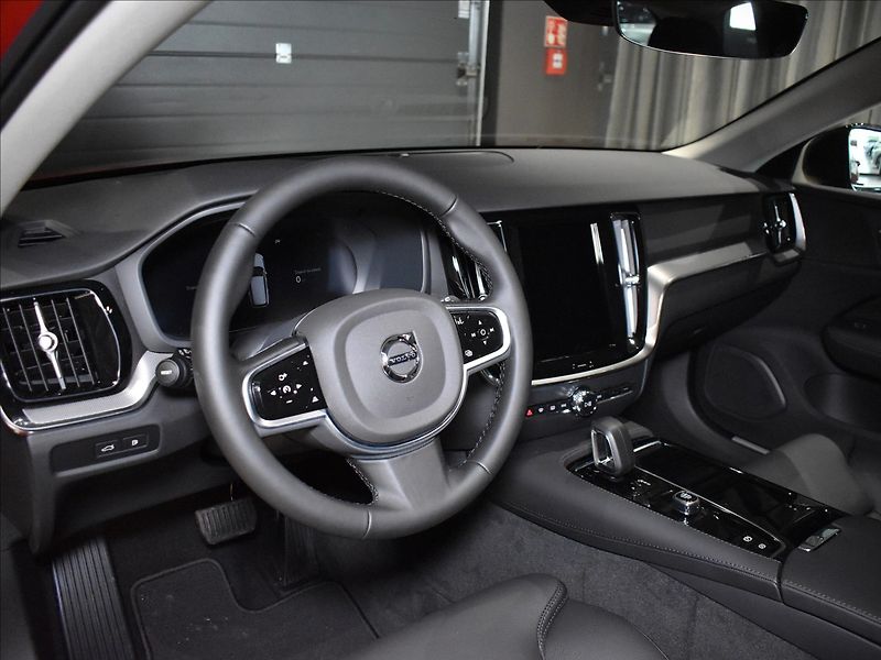 Volvo V60 2,0 T6 AWD PLUS BLIS,Bezklíč - fotka 11 z 23