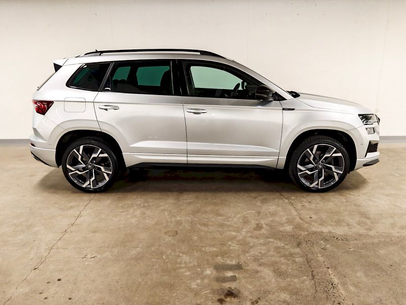 Škoda Karoq (2025) 1.5 TSI 110 kW DSG Sportline - fotka 27 z 32