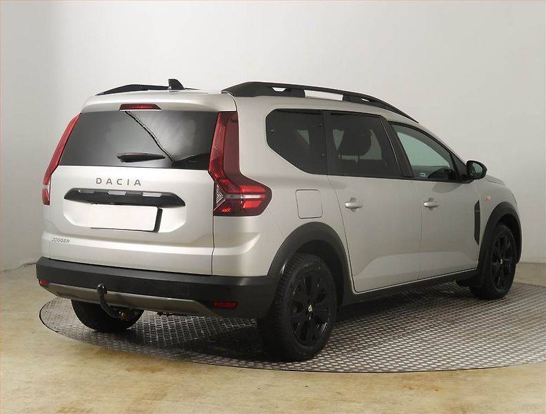 Dacia Jogger (2022) 1.0 TCe, 7 míst, Navi - fotka 5 z 23