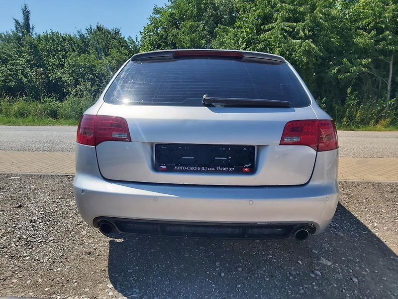 Audi A6 (2005) 3,2 Avant Quatro - fotka 15 z 36