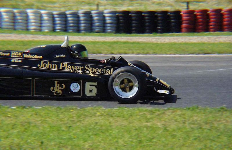 Lotus s Joaquinem Folchem za volantem.