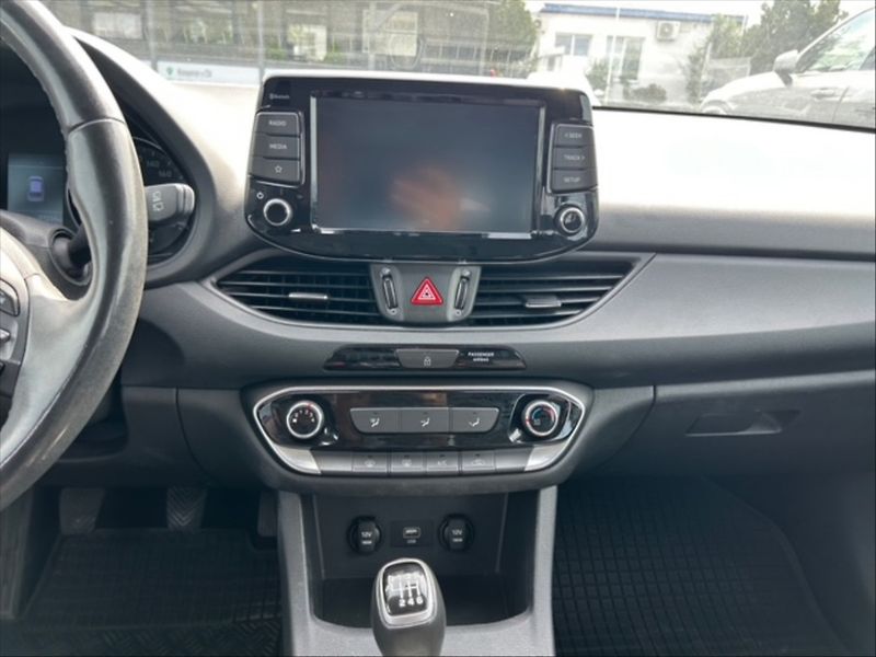 Hyundai i30 1,0 TGDI 120 Comfort - fotka 10 z 11