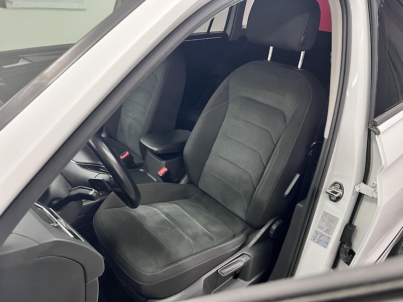 Volkswagen Tiguan 2.0 TSI 140 kW R-Line - fotka 15 z 50