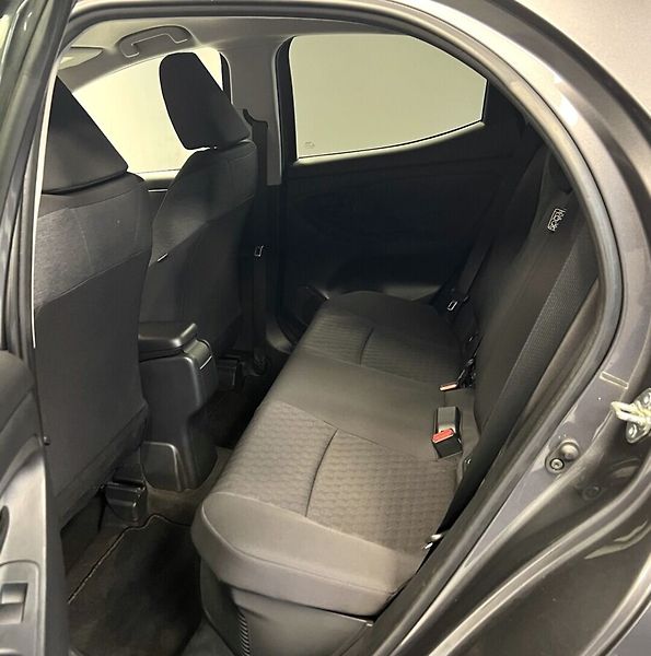 Toyota Yaris 1,5 Hybrid AT COMFORT STYLE TE - fotka 10 z 16