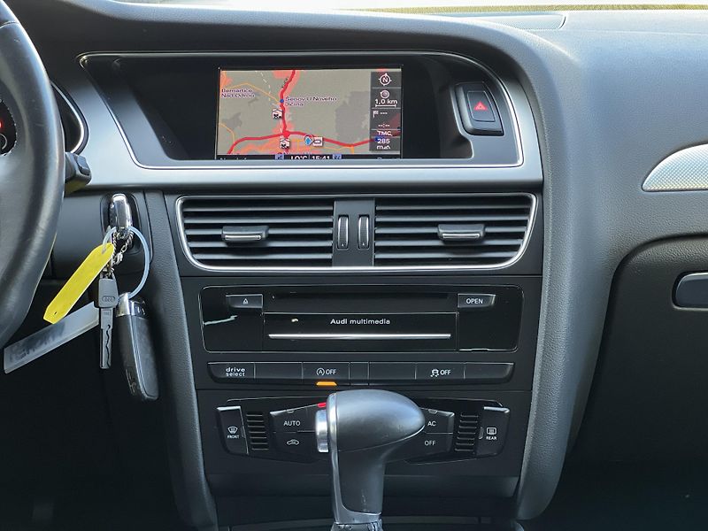 Audi A4 Allroad 2.0TDi QUATTRO AUTOMAT ALU - fotka 22 z 44