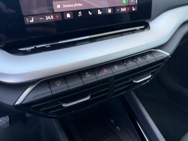 Škoda Octavia Selection 2.0 TDI 110kw DSG - fotka 19 z 27