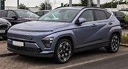 Elektromobily na trhu ojetin často ztrácejí hodnotu rychleji než srovnatelné spalovací vozy. Analýza německých inzertních cen ukazuje výrazné rozdíly například u modelu Hyundai Kona Electric.