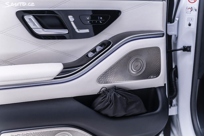 Mercedes-Benz Třídy S 63 L Keramik*TV*4D*Carbon*FULL - fotka 36 z 50