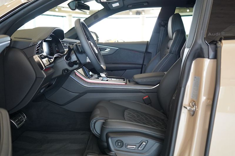 Audi Q8 TDI quattro 210 kW, S line - fotka 20 z 50