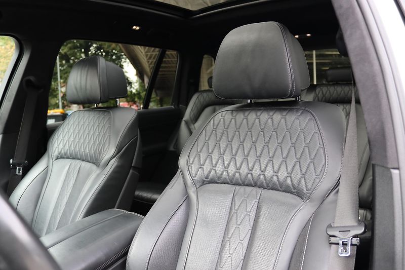 BMW X7 7místné SUV BMW X7 xDrive40i - fotka 32 z 67