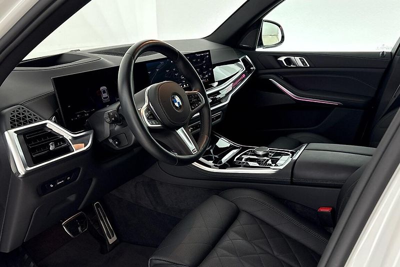 BMW X5 xDrive40i - fotka 6 z 29