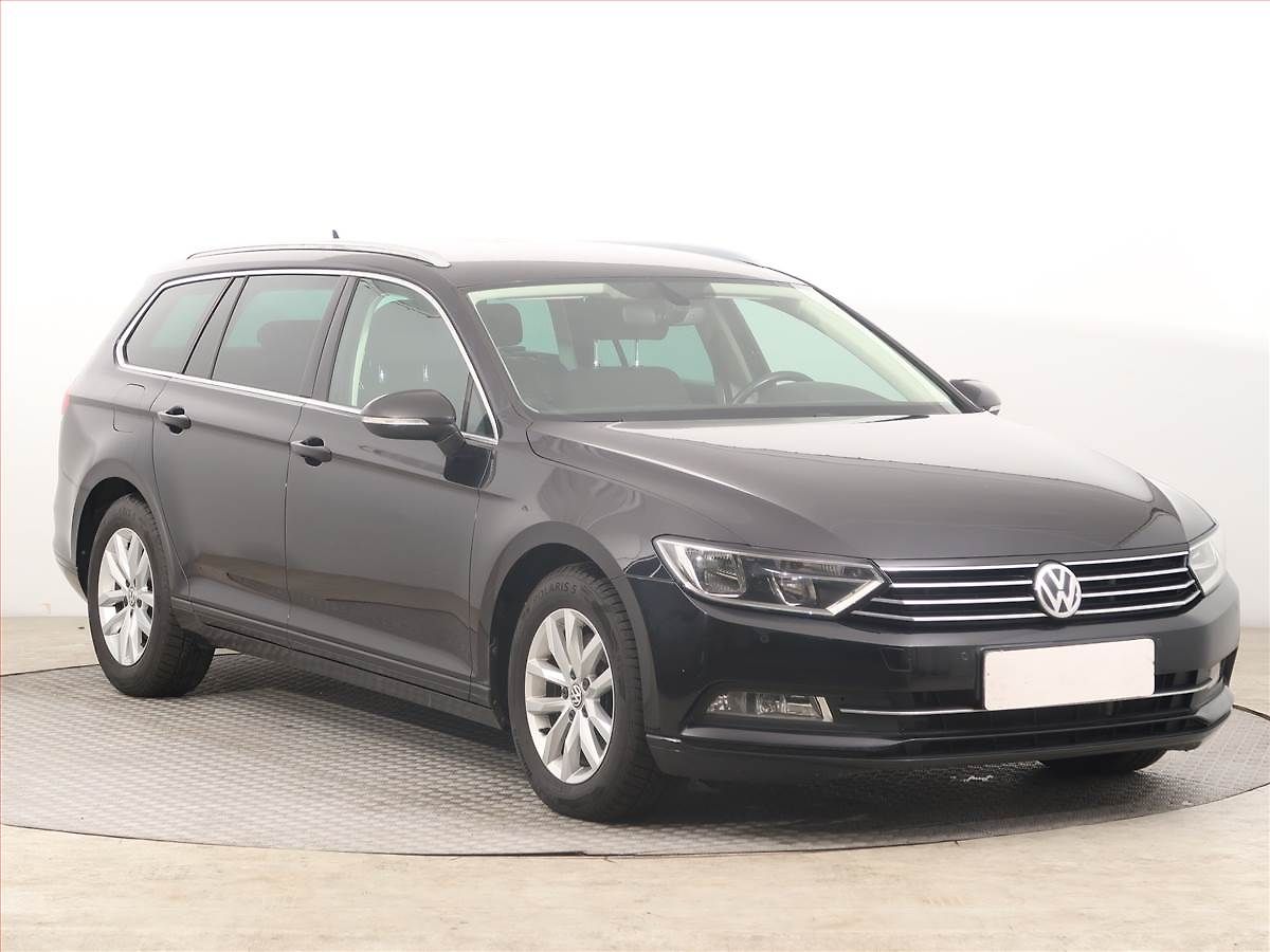 Volkswagen Passat Comfortline 1.6 TDI, Navi
