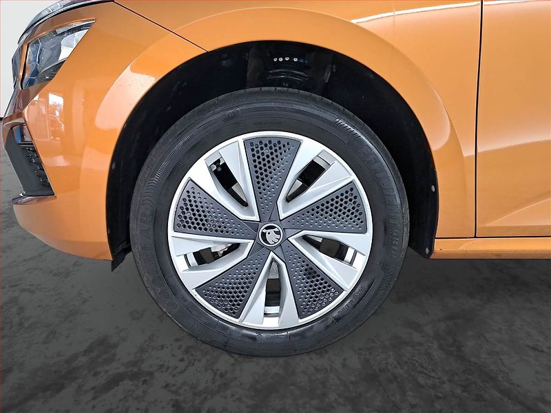 Škoda Kamiq (2025) Top Selection 1.0 TSI - fotka 15 z 17