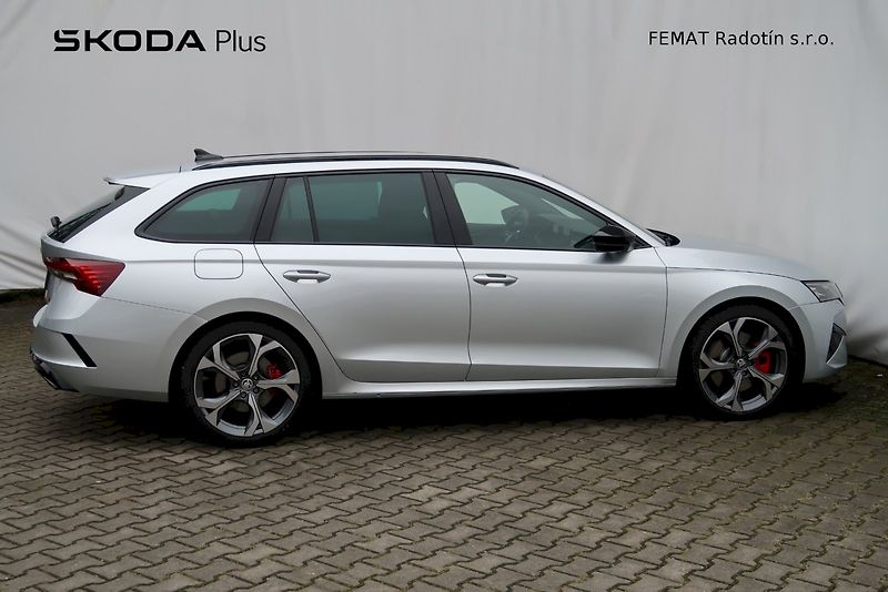 Škoda Octavia (2024) Combi 2,0 TSI / 195 kW DSG - fotka 3 z 31