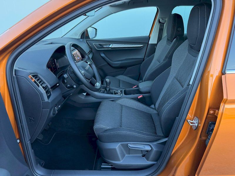 Škoda Karoq (2025) 1.5 TSI 110kW Top Selection - fotka 5 z 35