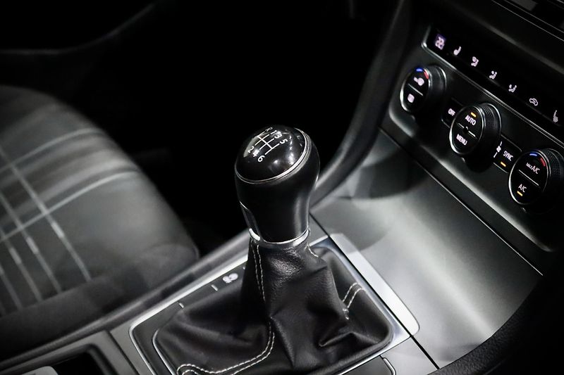 Volkswagen Golf 7 Variant 1.4 TSI 92 kW - fotka 14 z 36