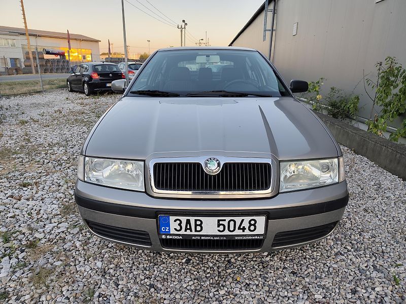 Škoda Octavia TOUR, 1.6i - LPG, ČR - fotka 9 z 14
