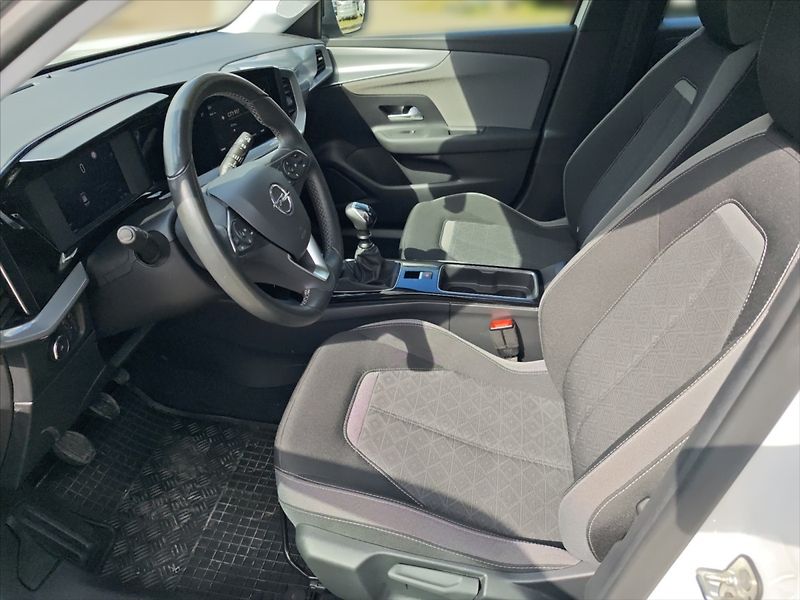 Opel Astra 1,5 CDTI Edition - fotka 6 z 11