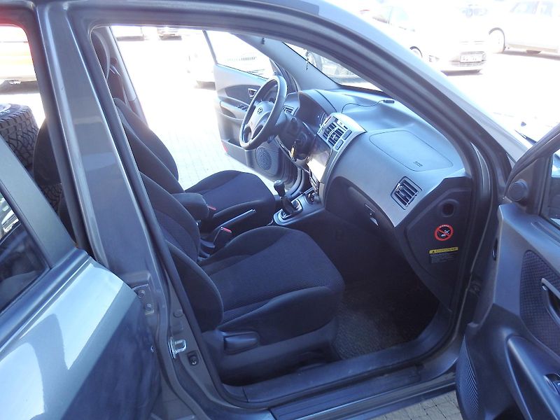 Hyundai Tucson 2,0i 104kW LPG, + SADA - fotka 11 z 17