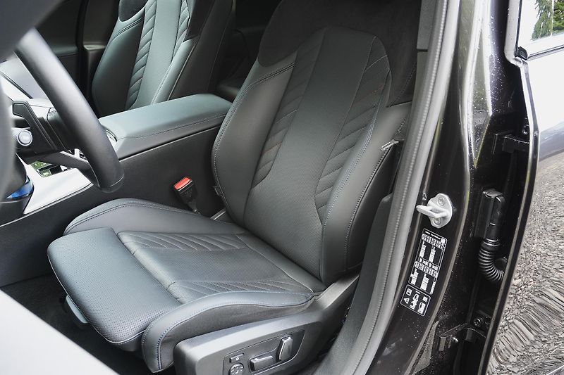 BMW X3 20d, M Paket Pro, Tažné, H/K - fotka 27 z 39