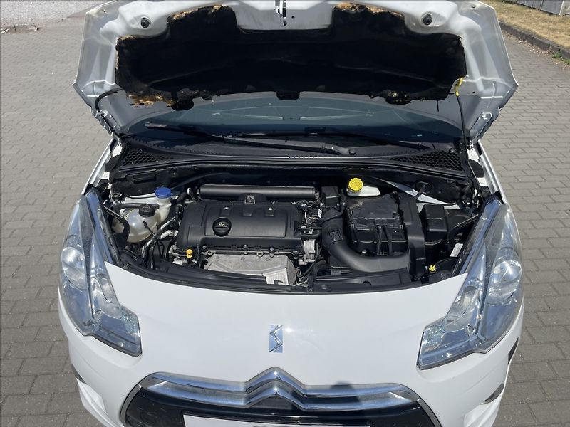 Citroën DS3 1,4 i 70kw Klimatronic ESP Tem - fotka 22 z 33