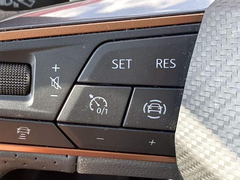 Cupra Formentor (2024) 1.5 TSI DSG - fotka 17 z 30