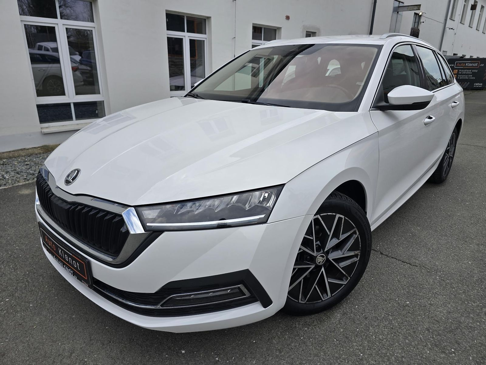 Škoda Octavia 2,0TDI 110kW DSG STYLE + NAVI