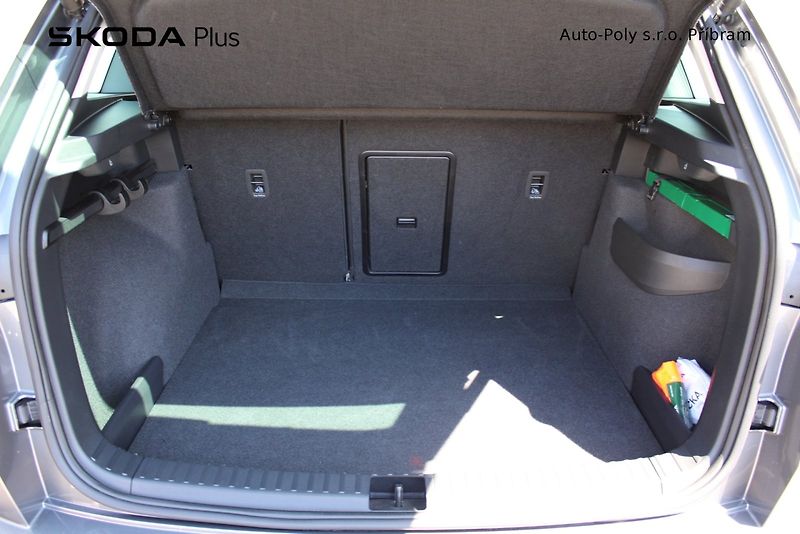 Škoda Karoq (2025) Top Selection 1.5TSI / 110kW 7 - fotka 22 z 24