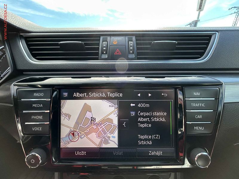 Škoda Superb (2016) 2.0 TDi 4x4, Style, DSG - fotka 16 z 19