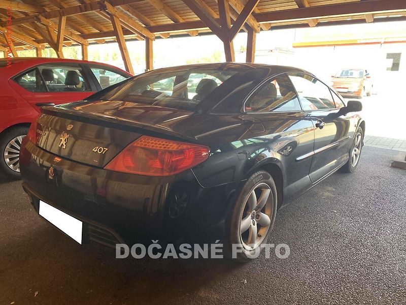 Peugeot 407 (2006) 2.2i, xenon, autoAC - fotka 2 z 3