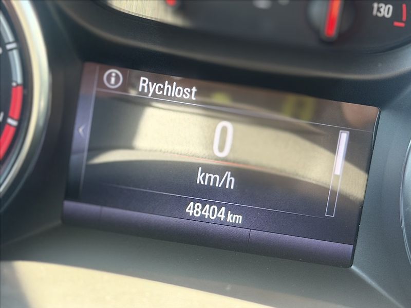Opel Astra 1,4 + TURBO 110kW 48tKm! - fotka 11 z 33