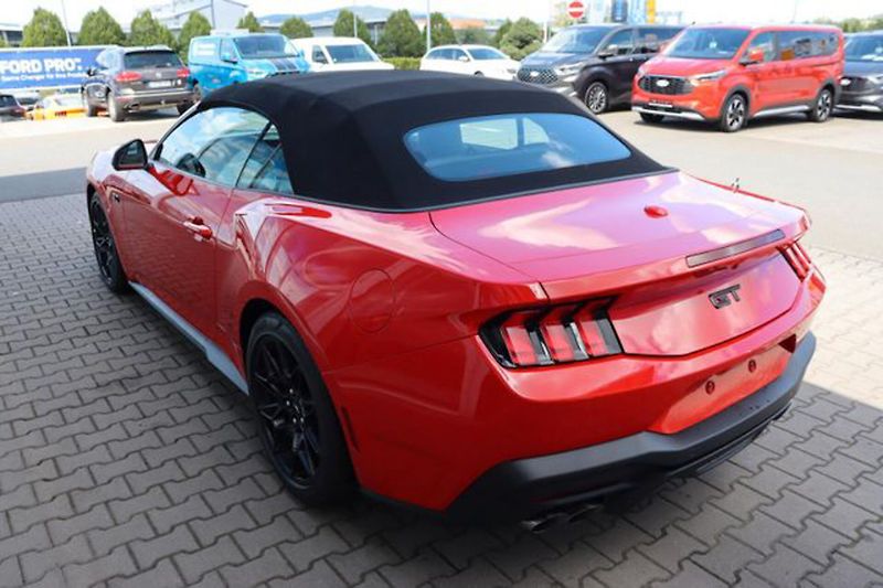 Ford Mustang (2026) 5.0 Convertible MagneRide Nite - fotka 6 z 22