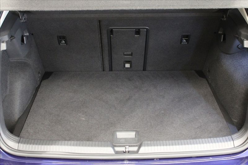 Volkswagen Golf 1,0 TSI Life 1.majitel CZ - fotka 5 z 36