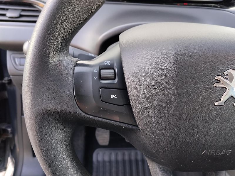 Peugeot 208 1,6   1.6 HDI  55kW Klimatizac - fotka 6 z 29