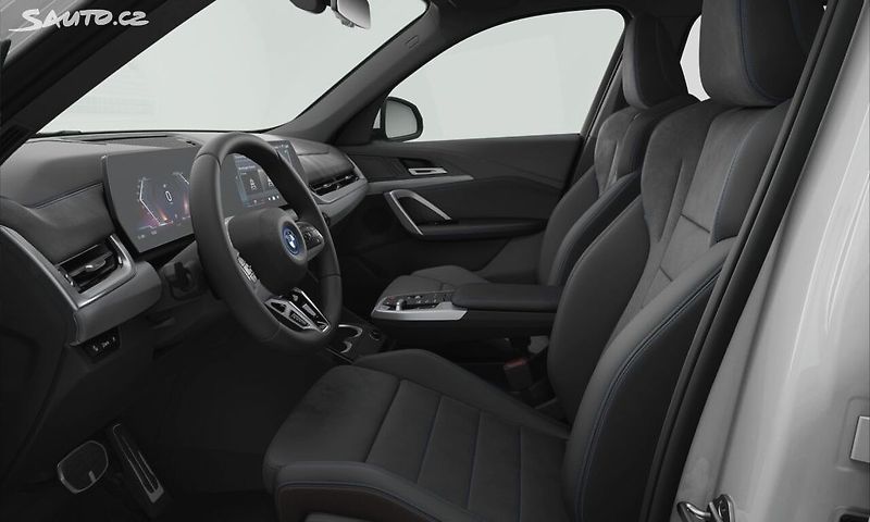 BMW iX1 (2026) eDrive20 - fotka 4 z 4