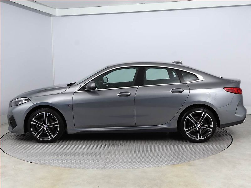 BMW Řada 2 (2023) 218i - fotka 3 z 21