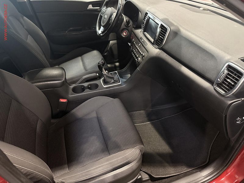 Kia Sportage (2016) 1.7 CRDi, 1.maj,ČR, AC, park - fotka 14 z 18