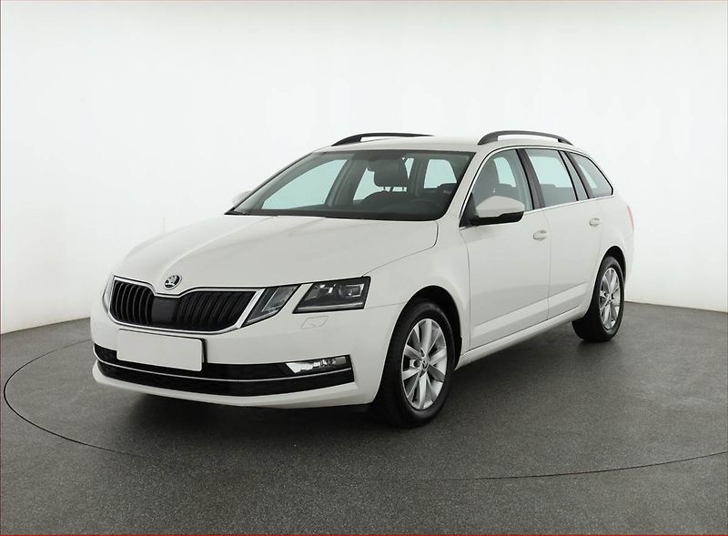 Škoda Octavia (2018) Style 1.6 TDI, Tempomat - fotka 2 z 20