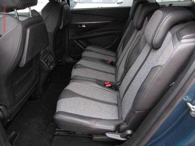 Peugeot 5008 (2019) 1.5 HDi, Allure, TZ, navi - fotka 10 z 21