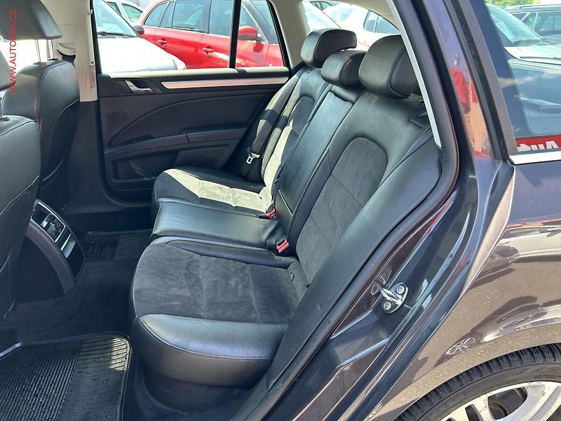 Škoda Superb (2011) 2.0 TDi, DSG, navi - fotka 10 z 19