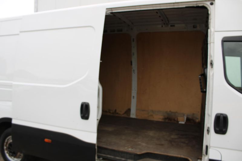 Iveco Daily 35S160 2,3 Maxi+klima+měchy  - fotka 8 z 20